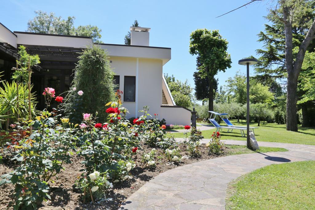 Al Villino Del Sole Bed and Breakfast Fano Εξωτερικό φωτογραφία