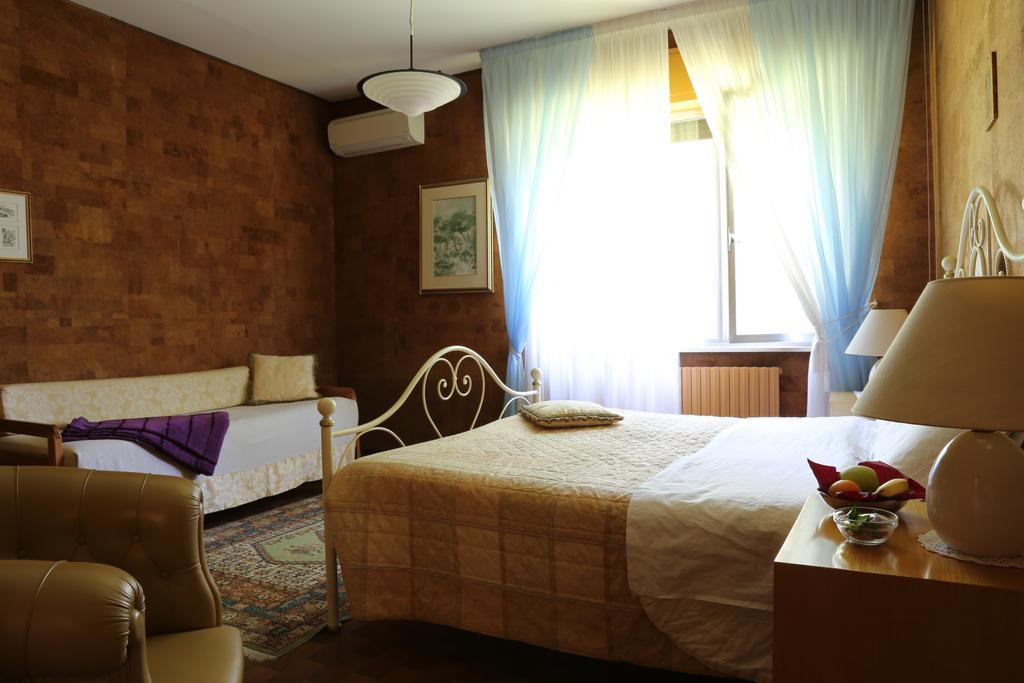 Al Villino Del Sole Bed and Breakfast Fano Εξωτερικό φωτογραφία