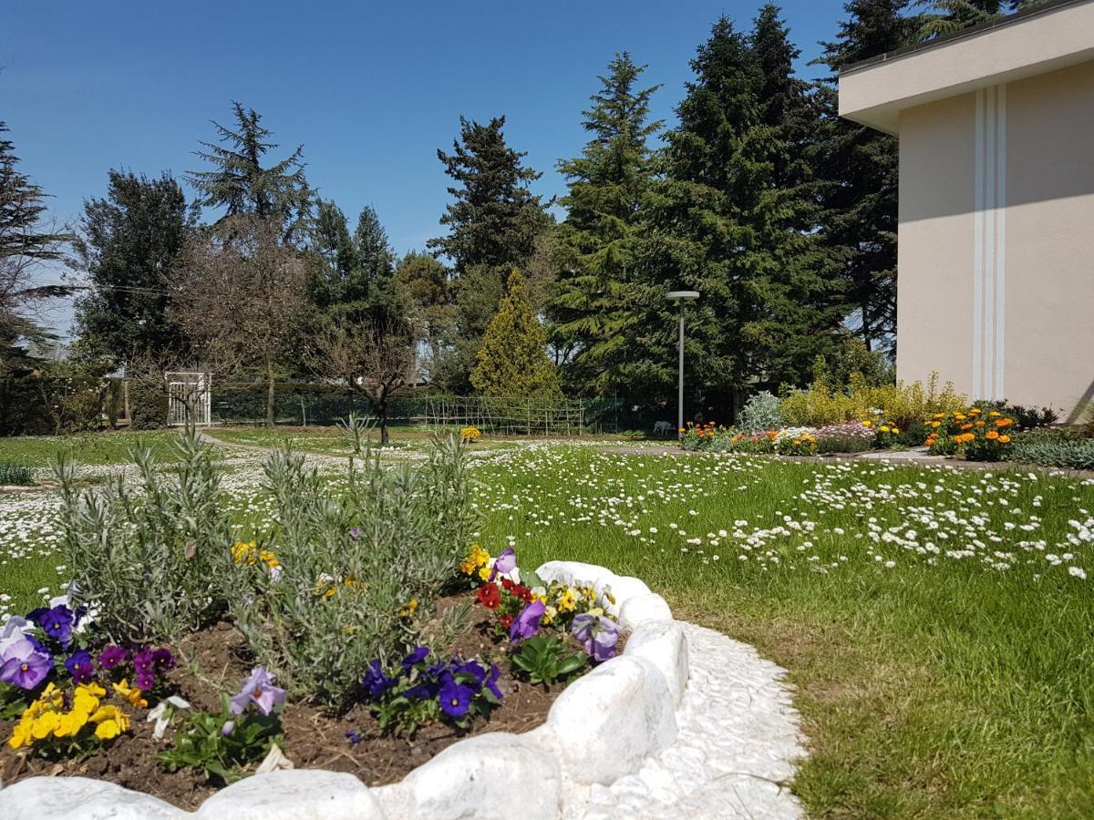 Al Villino Del Sole Bed and Breakfast Fano Εξωτερικό φωτογραφία